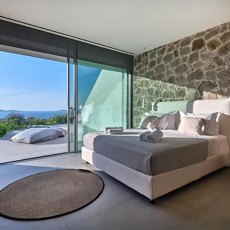 Mecloracyde Villa