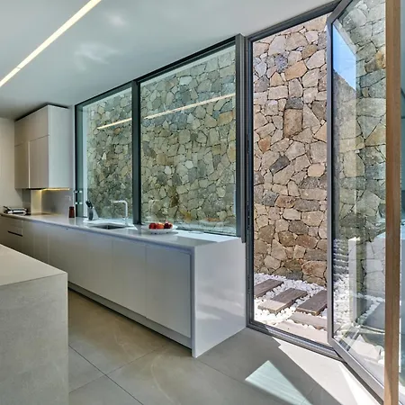 Mecloracyde Villa Tourlos